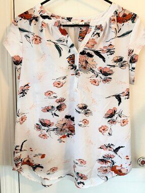 Fun2Fun Floral Blouse Medium White Pink Short Sleeve Work Office Top